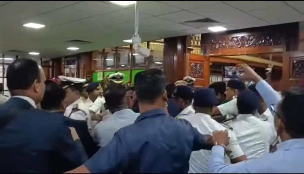 ಕರ್ನಾಟಕದ ವಿಧಾನ ಮಂಡಲದ ಇತಿಹಾಸದಲ್ಲಿ ಅತ್ಯಂತ ಕರಾಳ ದಿನ: ವಿಪಕ್ಷ ನಾಯಕ ಆರ್ ಅಶೋಕ್